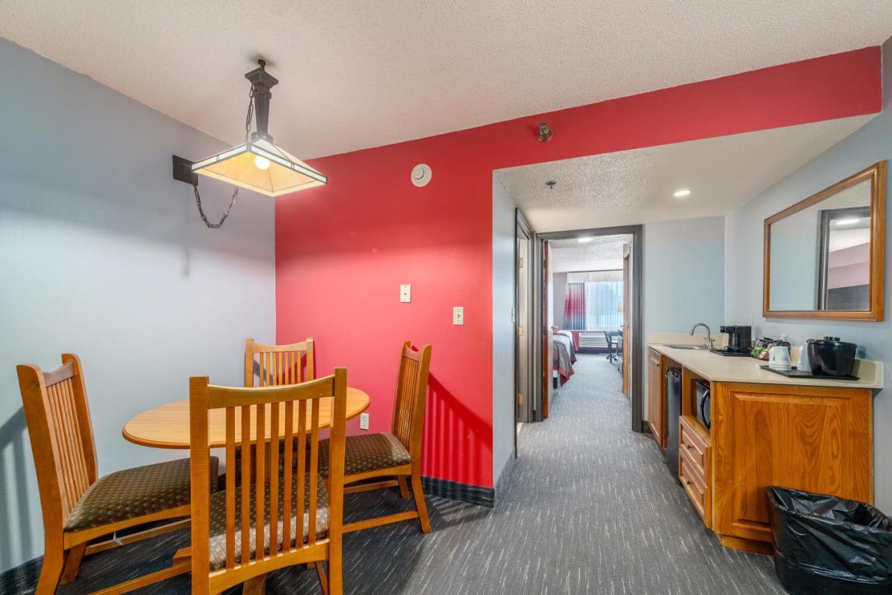 Ramada By Wyndham Sioux Falls Airport - Waterpark Resort & Event Center Exteriér fotografie